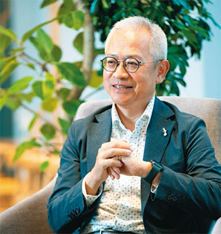 福井銀行頭取 長谷川英一